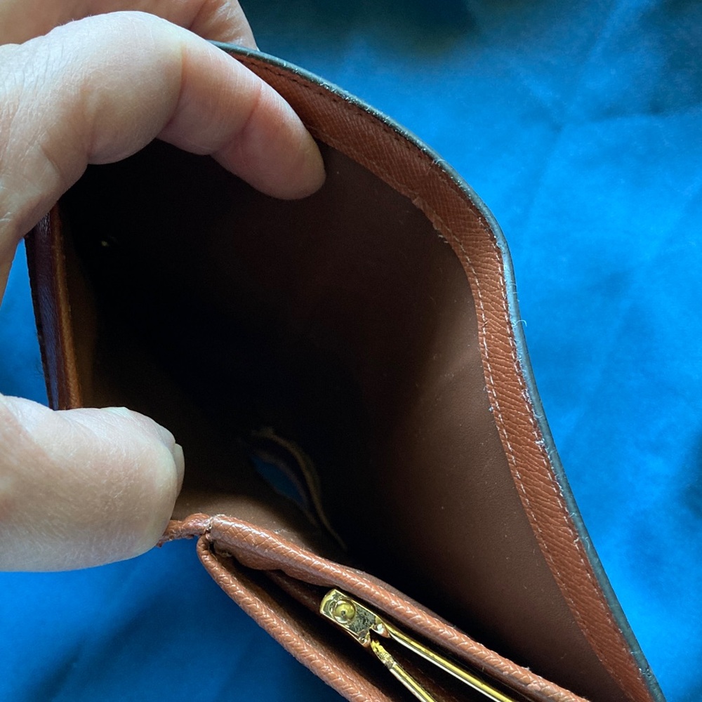 Louis Vuitton Vintage Wallet - Picture 4 of 11